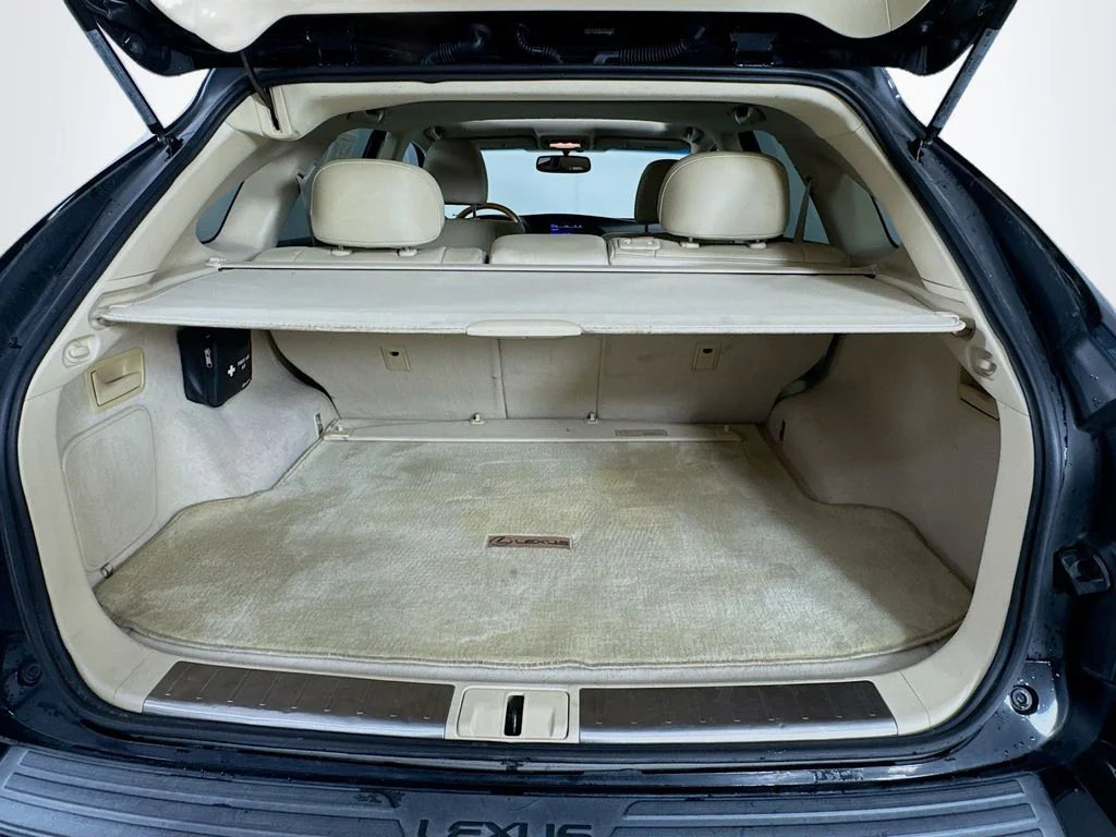 Used 2015 Black Lexus 450h image 33