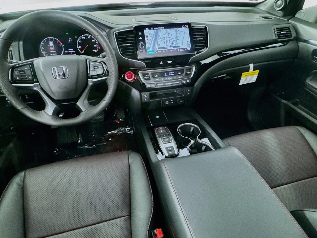 New 2026 Platinum White Pearl Honda Black Edition image 32