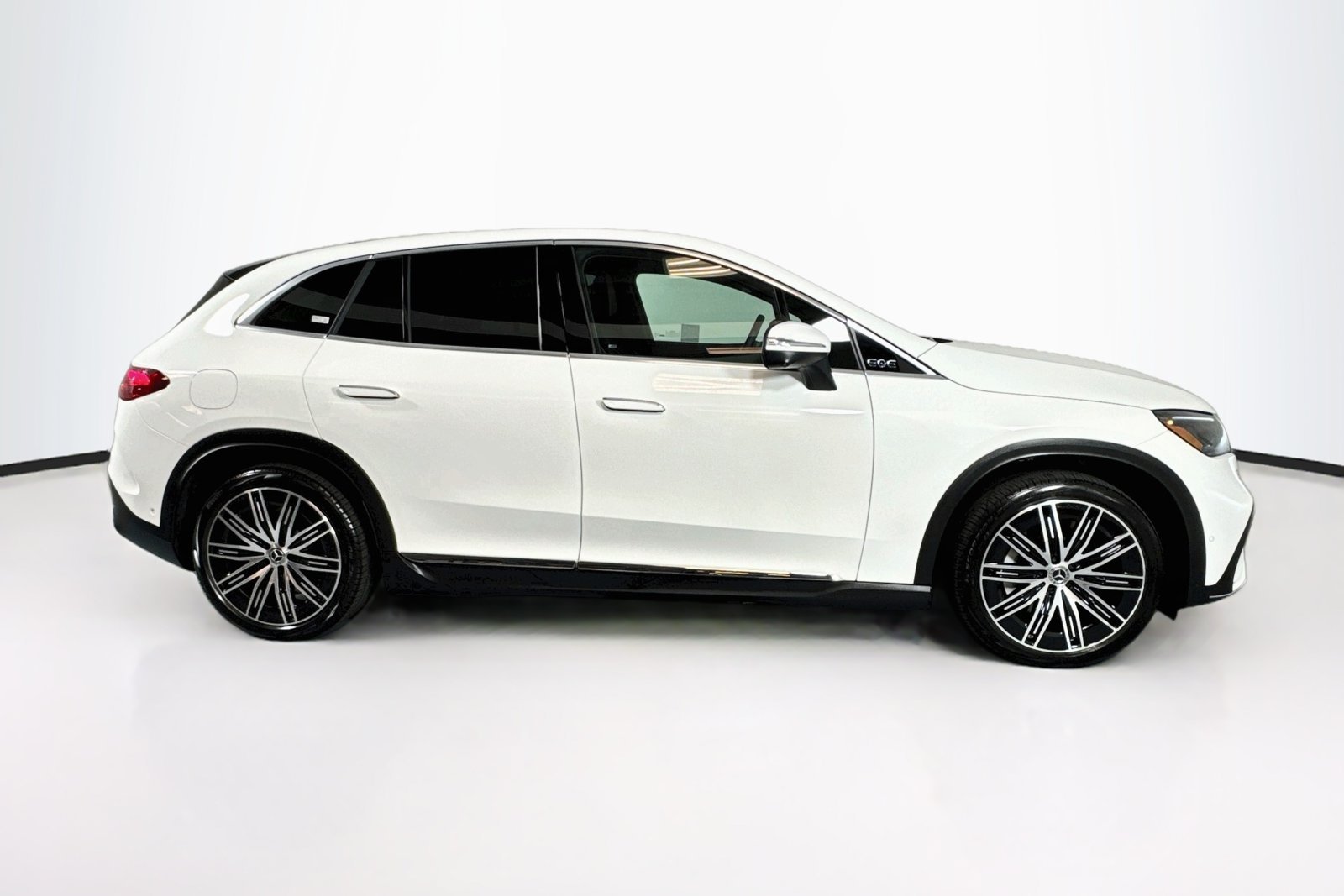Certified Used 2023 Polar White Mercedes-Benz EQE 350 image 4