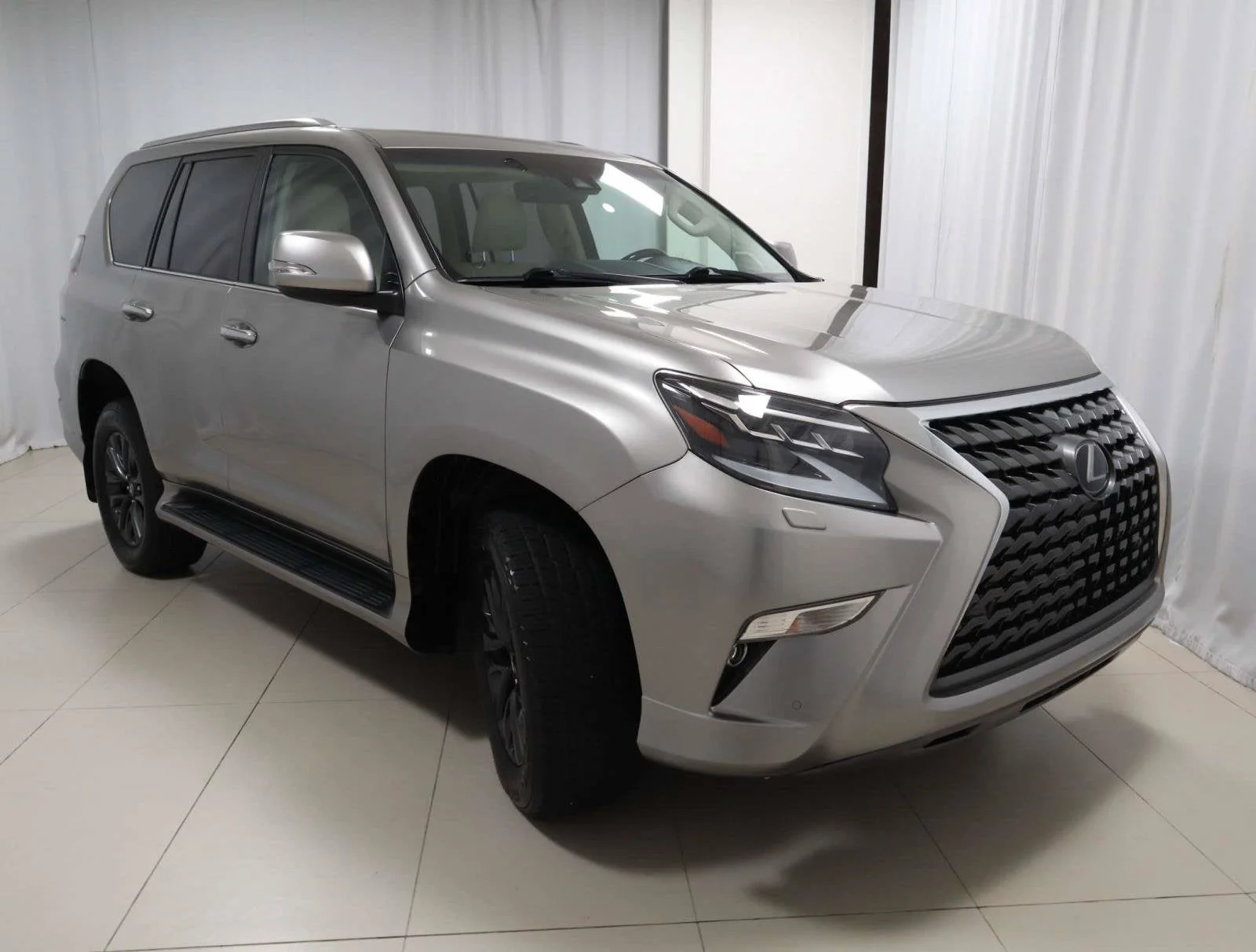Used 2020 Silver Lexus GX 460 Premium image 7