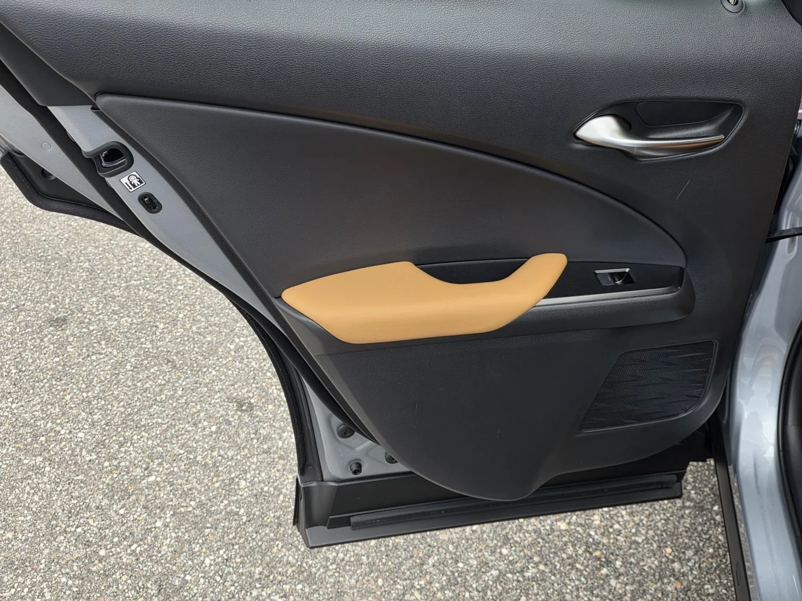 2026 Lexus UX Hybrid 300h Premium - Photo 35