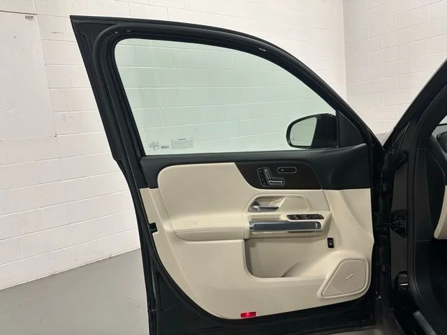 New 2026 Night Black Mercedes-Benz GLB 250 image 10