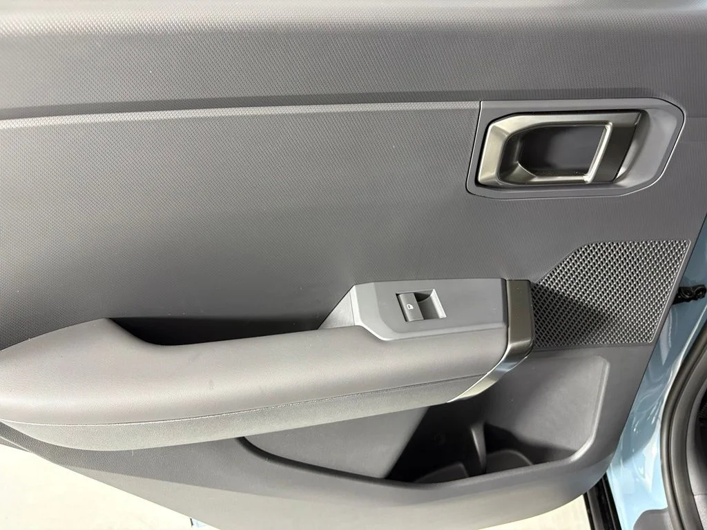 New 2027 Frost Blue / Black Roof Kia X-Line S image 33