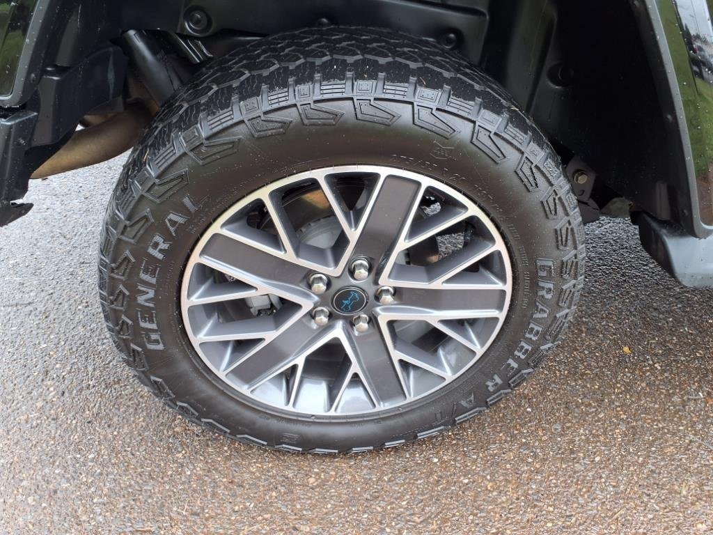 Used 2024 Black Clearcoat Jeep High Altitude image 22