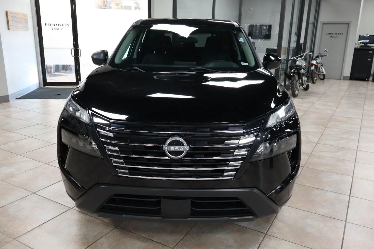 Used 2024 Super Black Nissan SV image 8