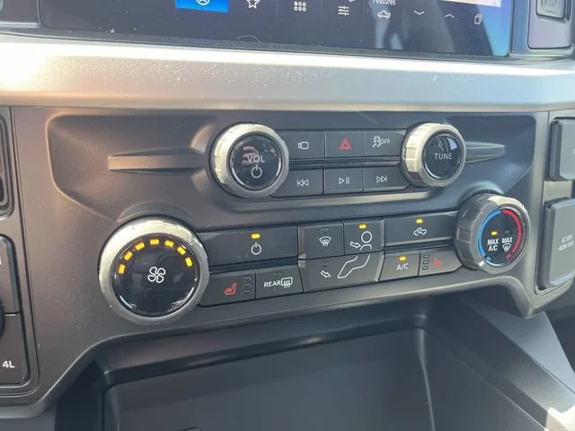 New 2026 Agate Black Metallic Ford XLT image 20