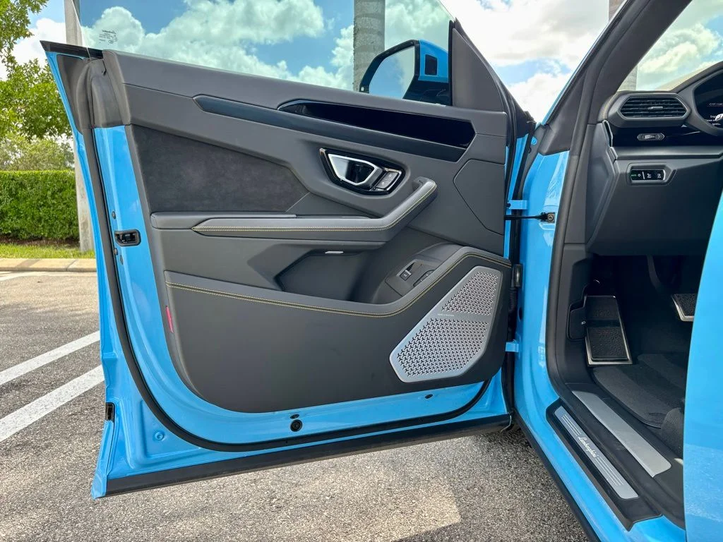 2024 Lamborghini Urus S - Photo 17