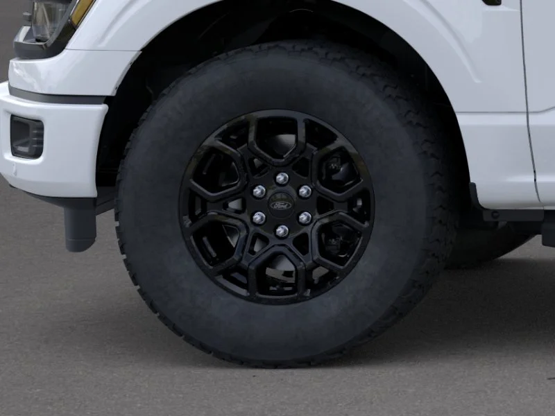 New 2026 Oxford White Ford XLT image 19