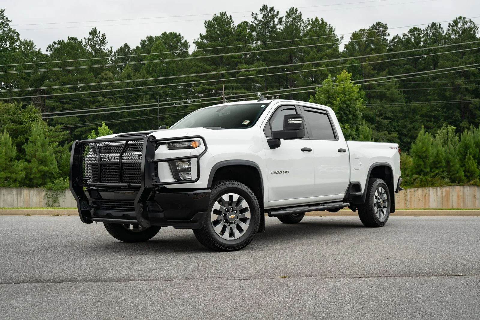 Used 2022 White Chevrolet Custom image 1