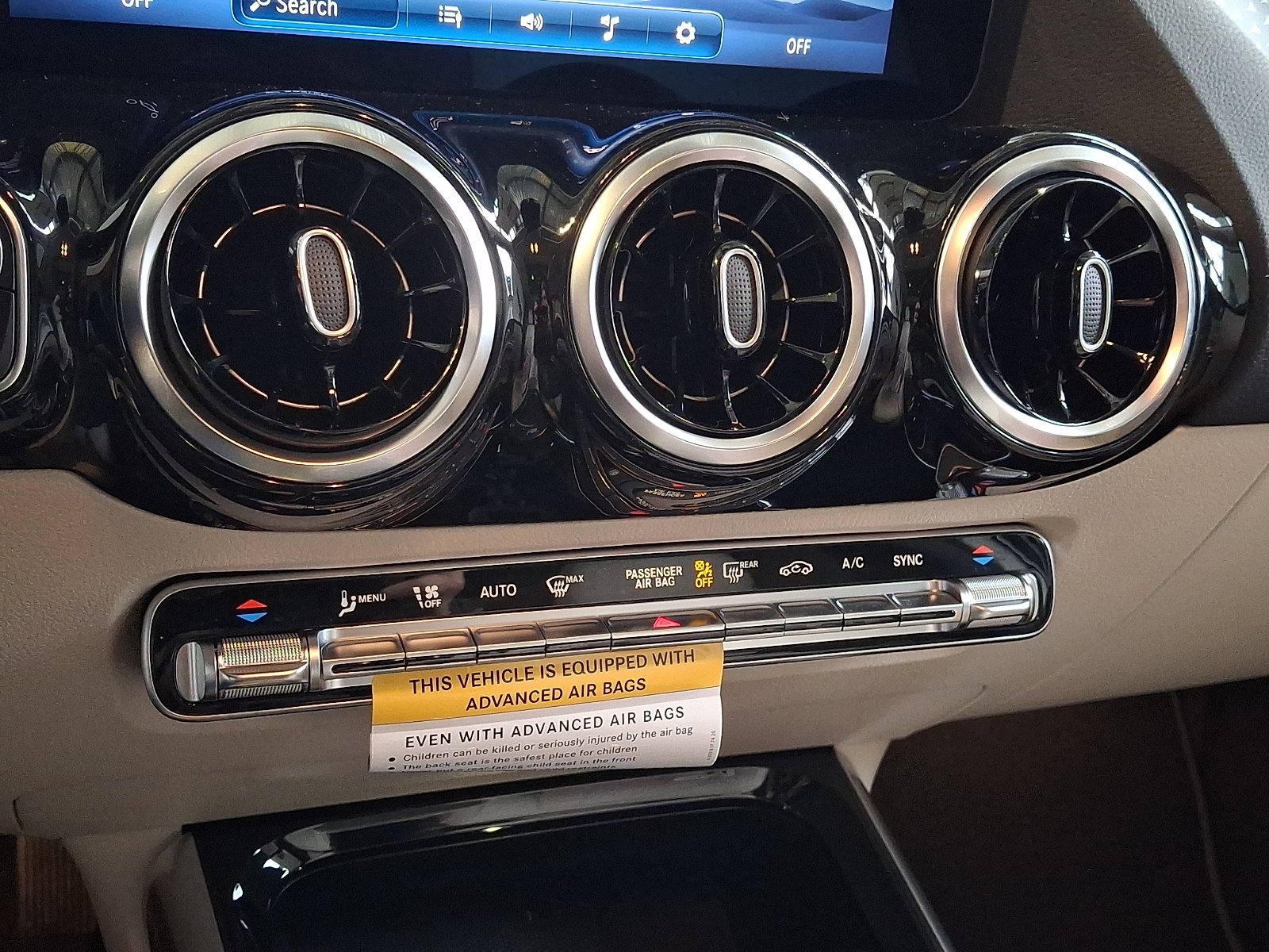 New 2026 Polar White Mercedes-Benz GLA 250 image 10