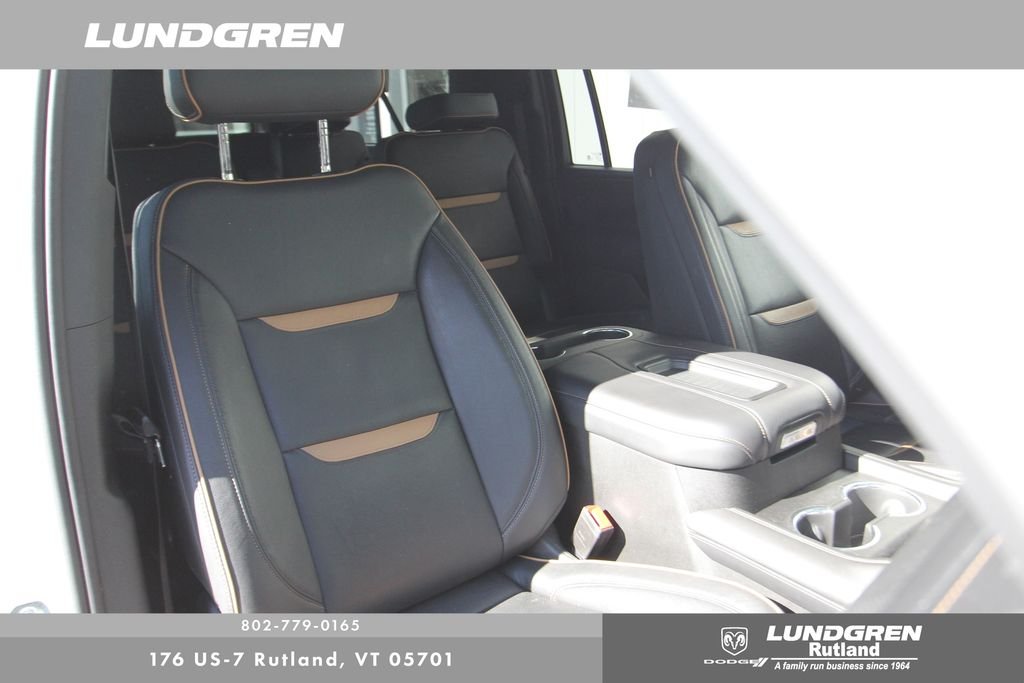 Used 2023 White GMC AT4 image 20