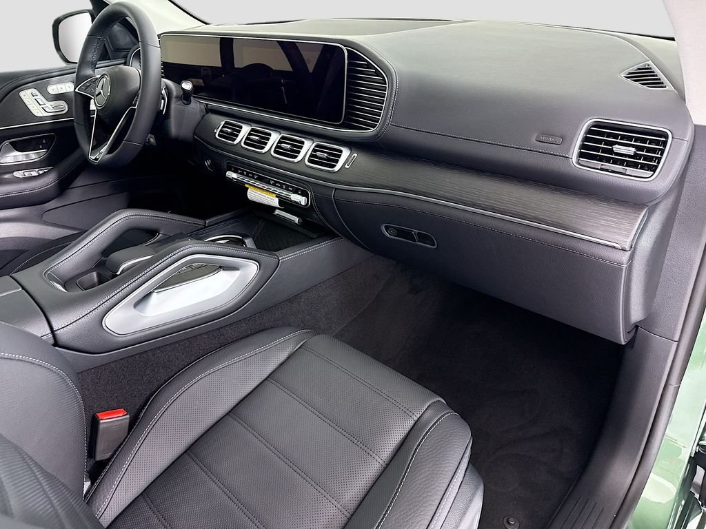 New 2026 MANUFAKTUR Ireland Mid Green Metallic Mercedes-Benz GLE 350 image 18