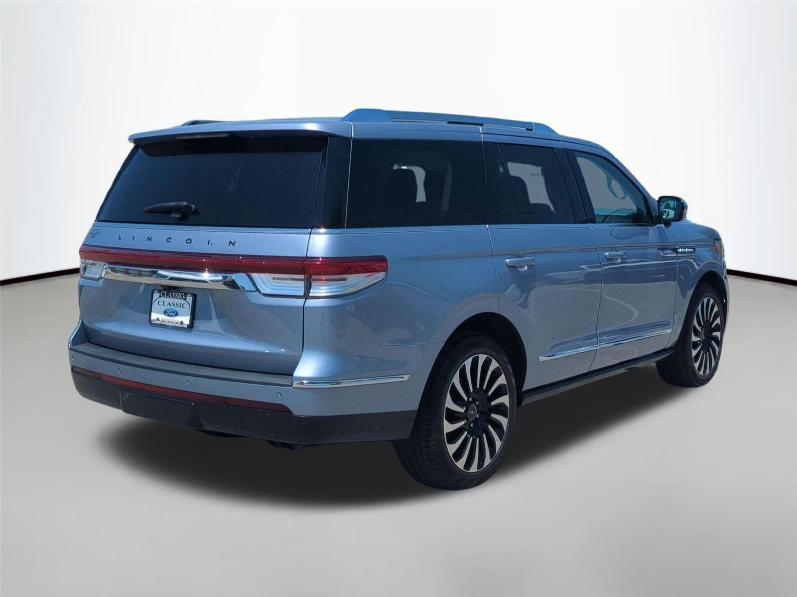 Used 2022 Chroma Crystal Blue Metallic Premium Colorant Lincoln Black Label image 5