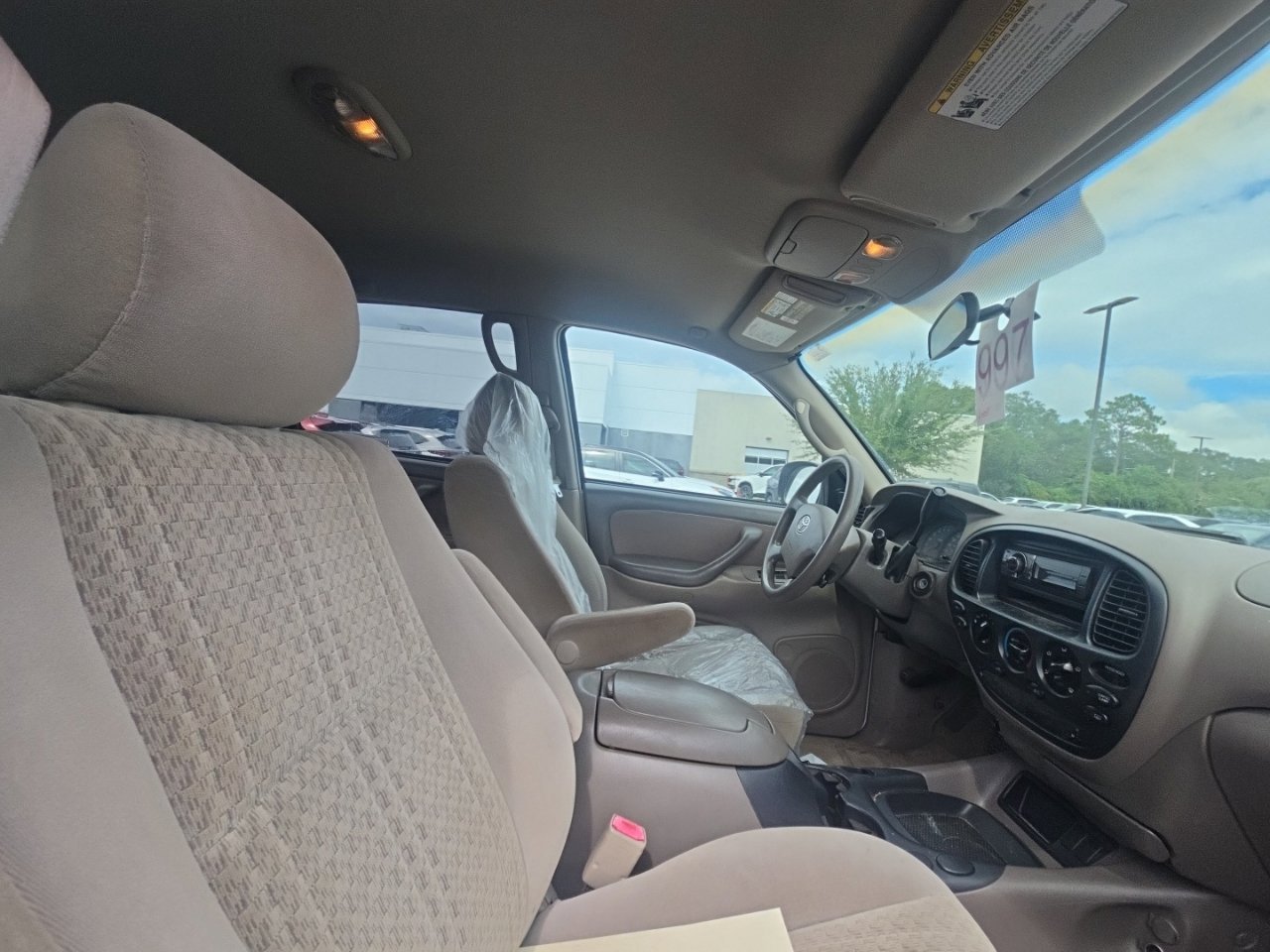 Used 2005 White Toyota SR5 image 4