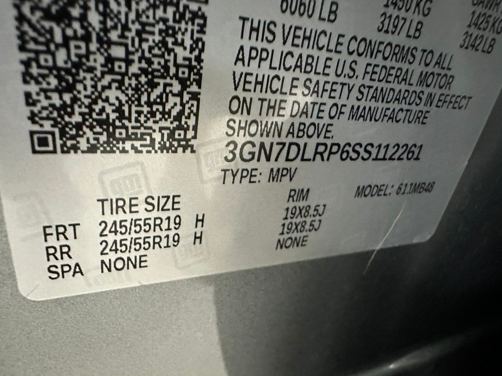 Used 2025 Sterling Gray Metallic Chevrolet LT image 39