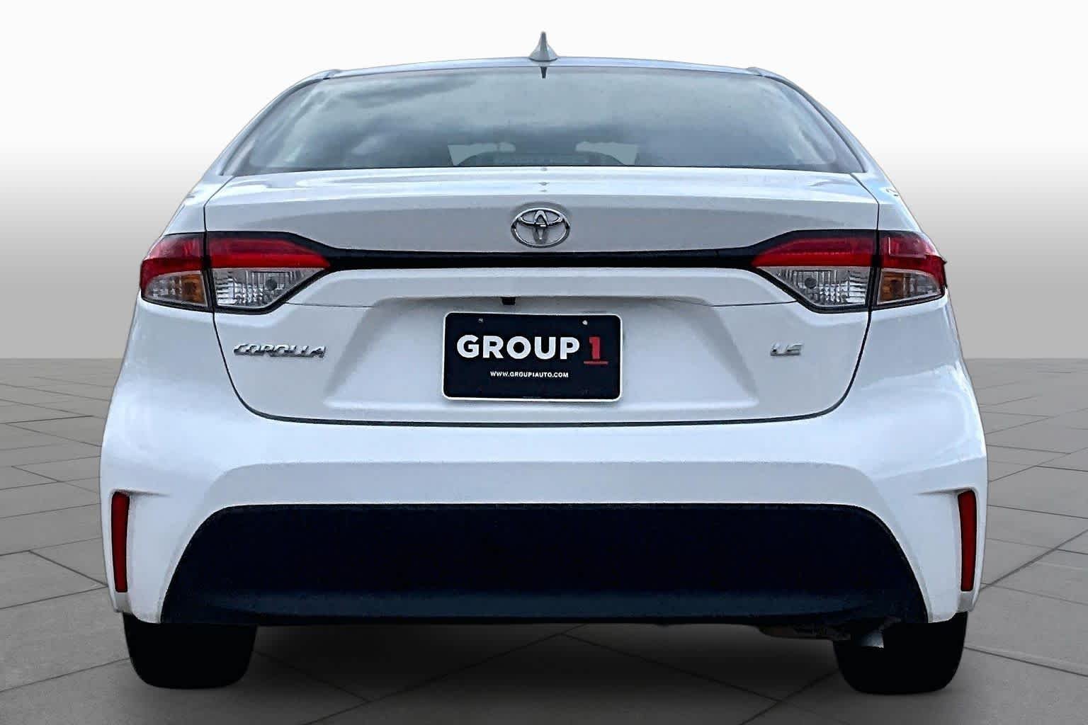 Used 2025 Ice Cap Toyota LE image 5