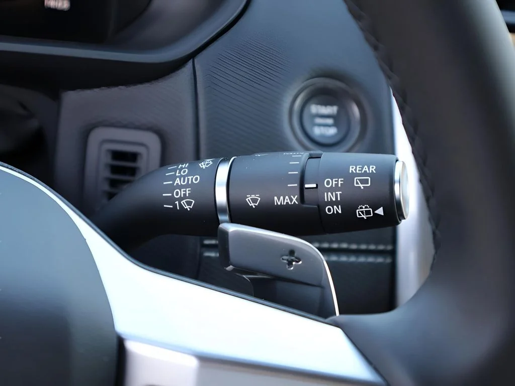 New 2026 Carpathian Grey Land Rover  image 34