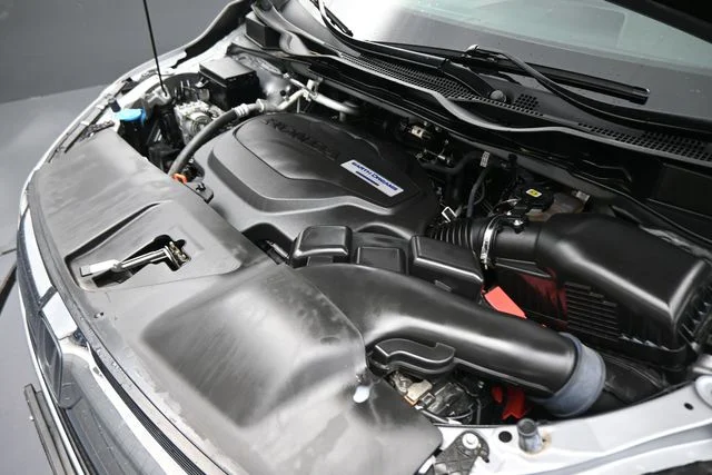 Used 2019 Silver Honda EX-L image 61