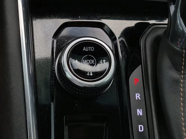 Used 2024 Onyx Black GMC AT4 image 32