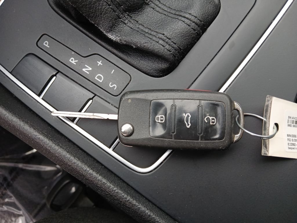 Used 2012 Silver Volkswagen 2.5 S image 26