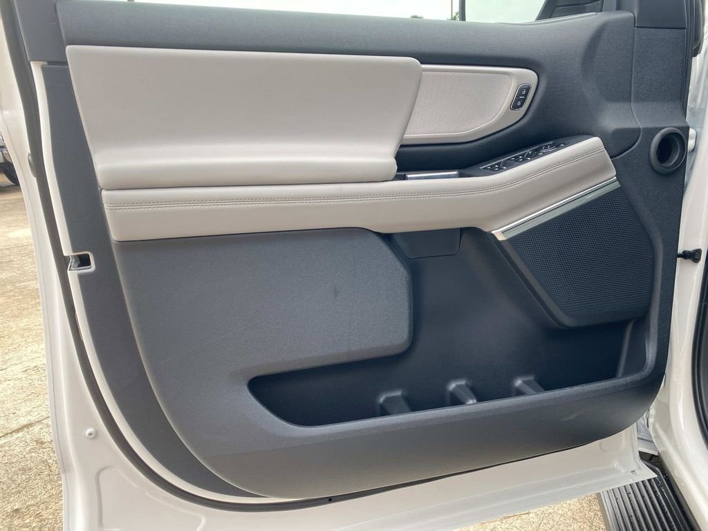 New 2026 Star White Metallic Tri-Coat Ford MAX Active image 12