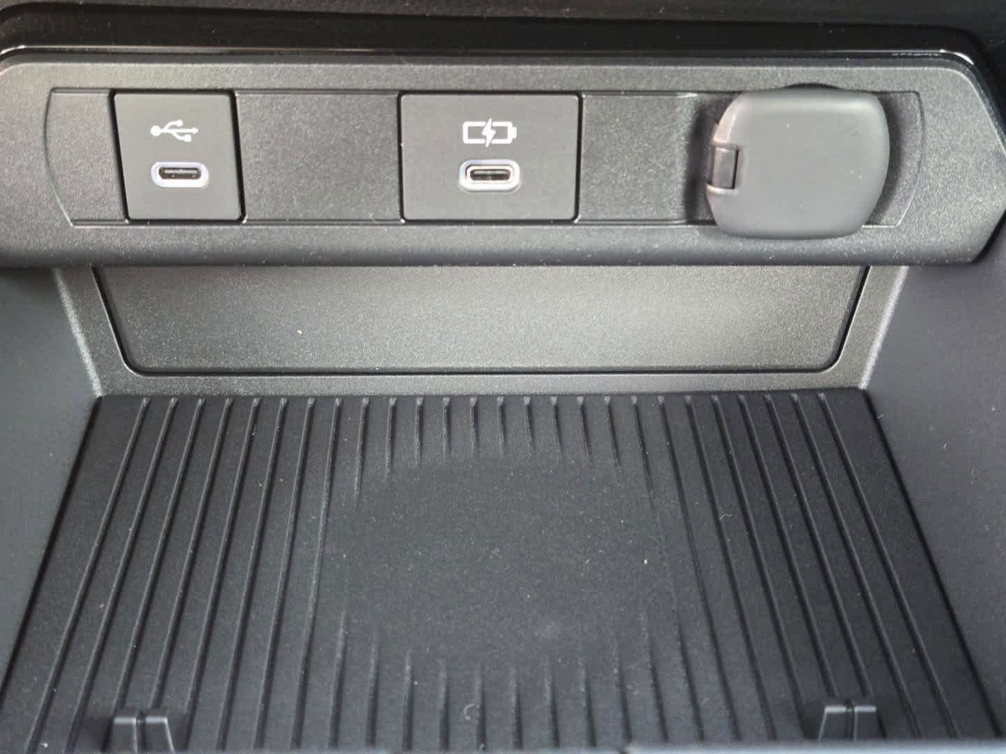 New 2026 Wind Chill Pearl Toyota SE image 28