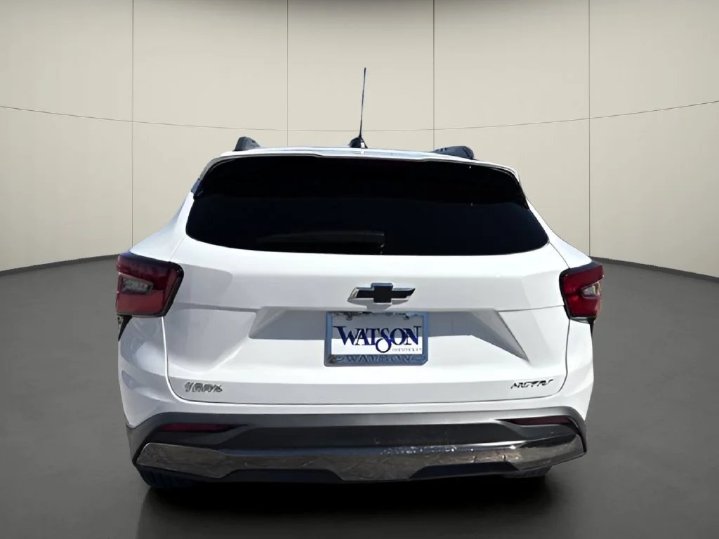 New 2026 Summit White Chevrolet ACTIV image 4