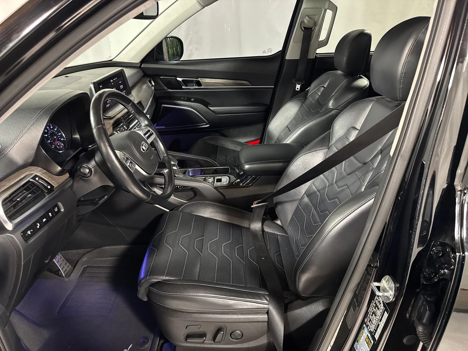 Used 2021 Ebony Black Kia SX image 3