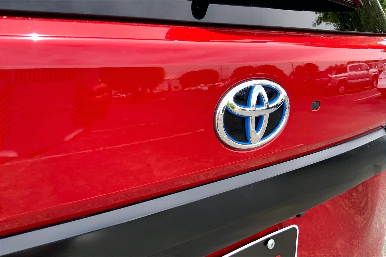 Used 2024 Supersonic Red Toyota SR5 image 28