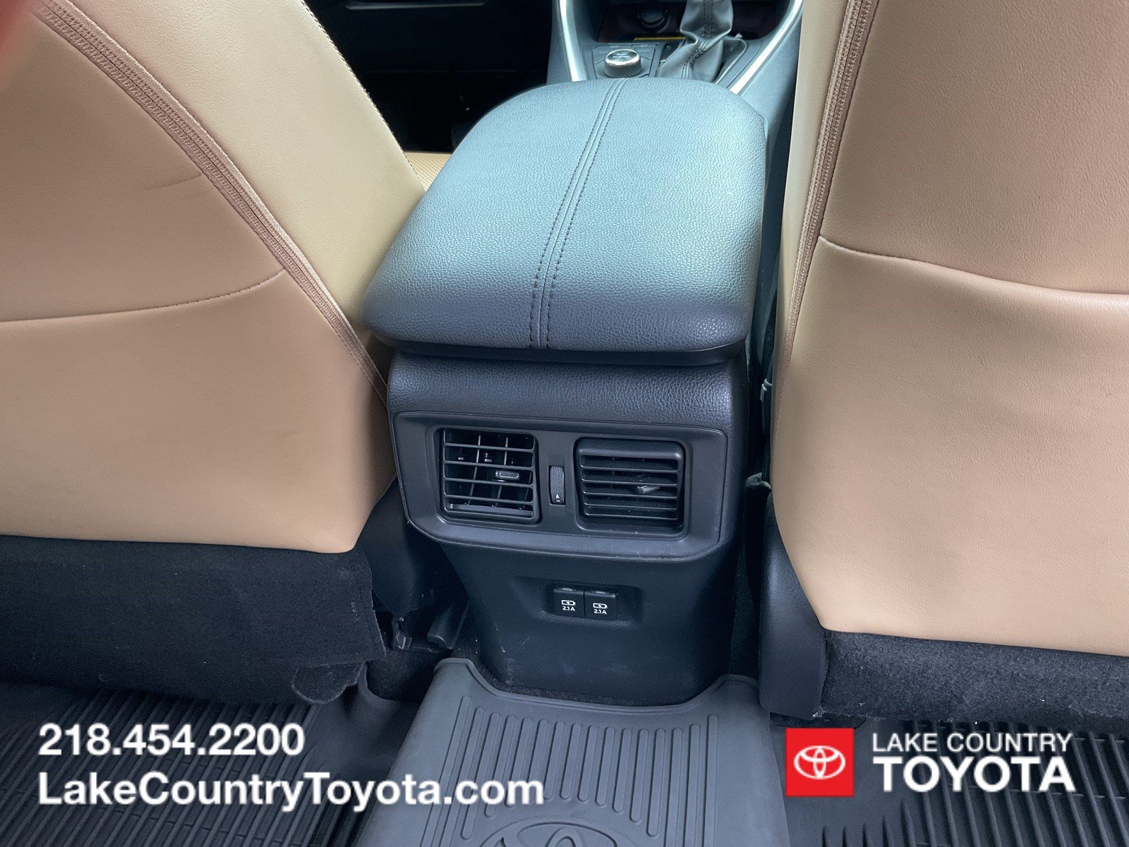 Used 2019 Midnight Black Metallic Toyota Limited image 18