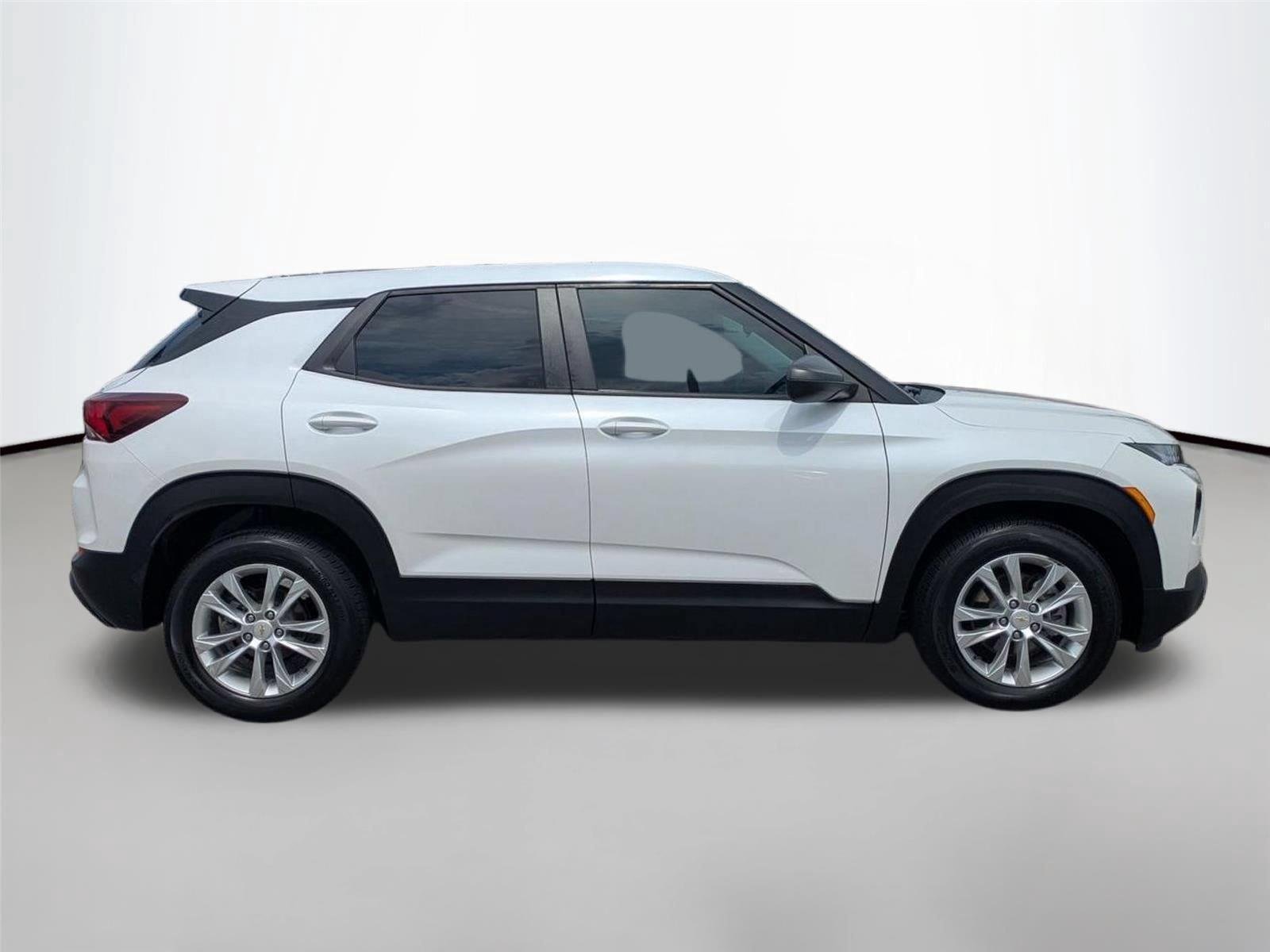 Used 2021 Iridescent Pearl Tricoat Chevrolet LS image 4