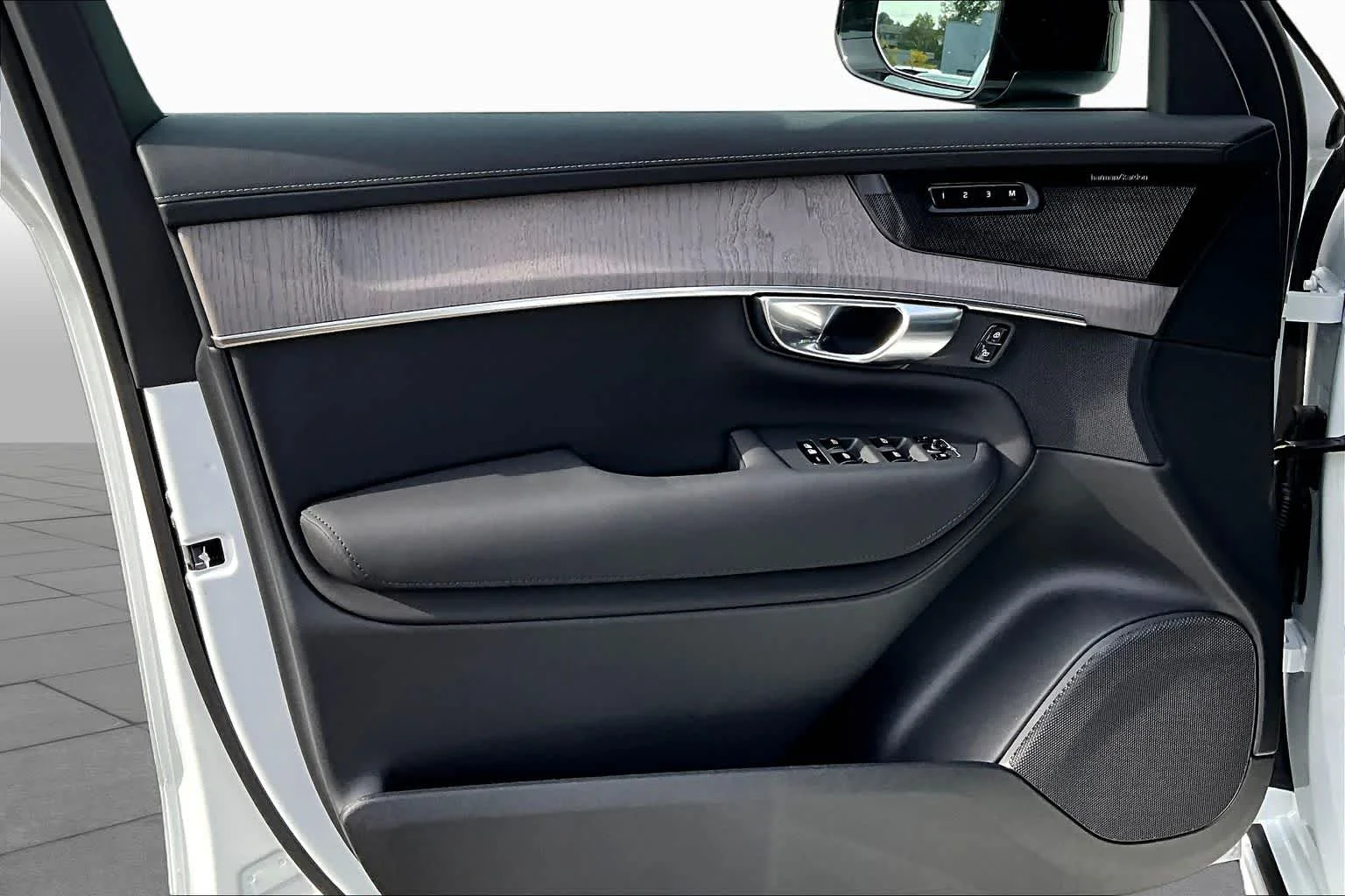 New 2026 Crystal White Volvo Ultra image 11