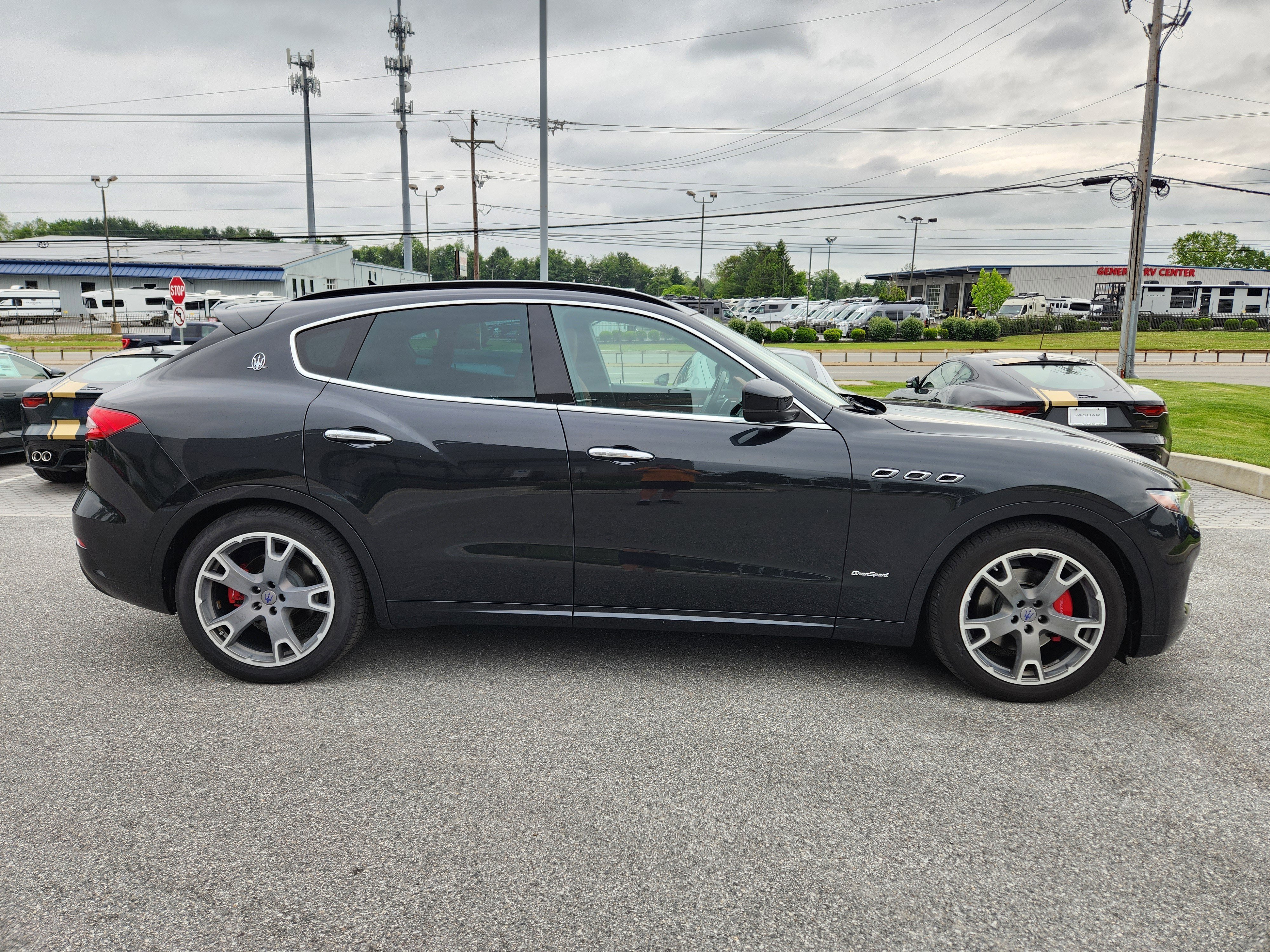 Used 2018 Nero Maserati GranSport image 6