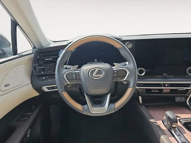 Used 2025 Green Lexus 350h Luxury image 10
