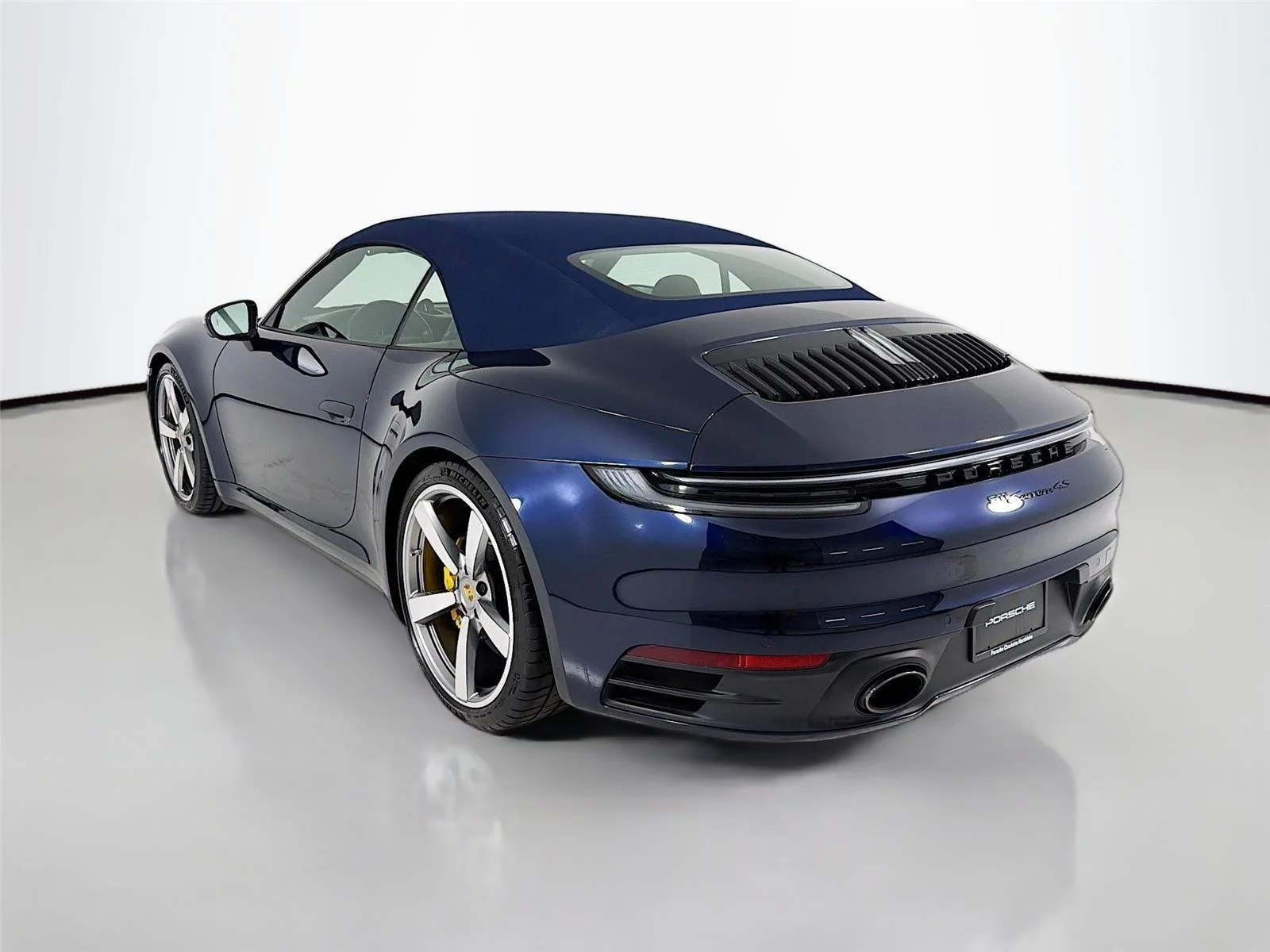 Used 2021  PORSCHE  image 3
