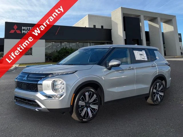 New 2026 Silver Mitsubishi SE image 1