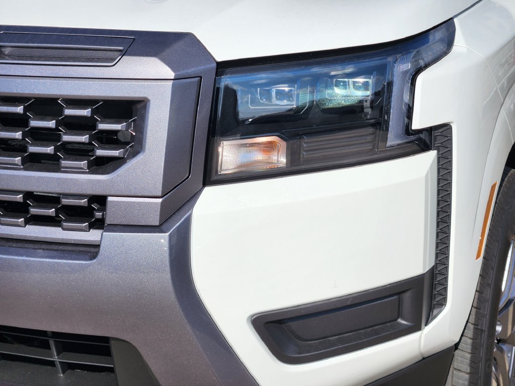New 2027 White Nissan SV image 5