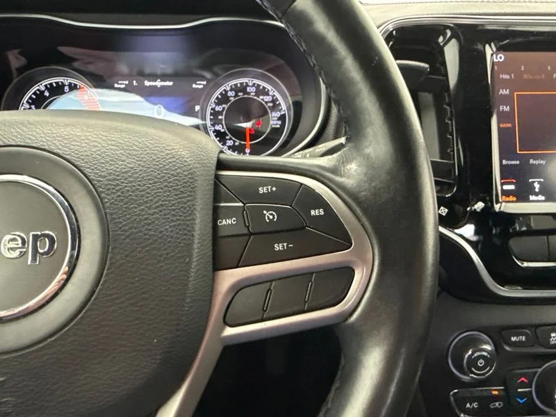 Used 2019 Black Jeep Limited image 26
