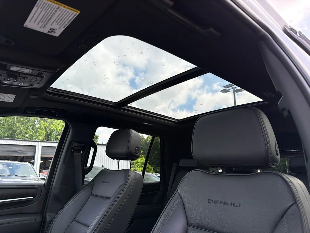 Used 2024 White GMC Denali image 33
