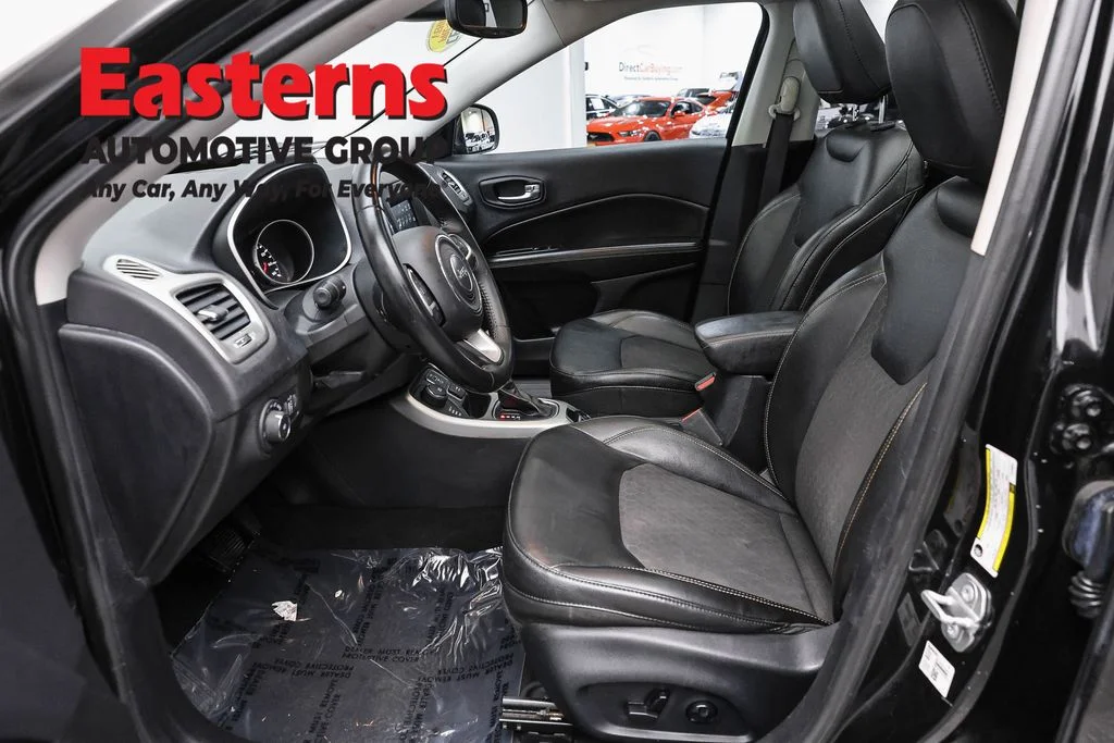 Used 2018 Black Jeep Latitude image 14