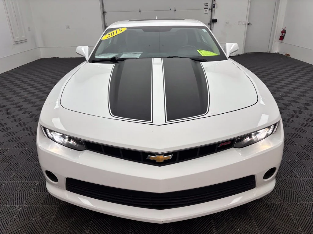 Used 2015 White Chevrolet 2LT image 14