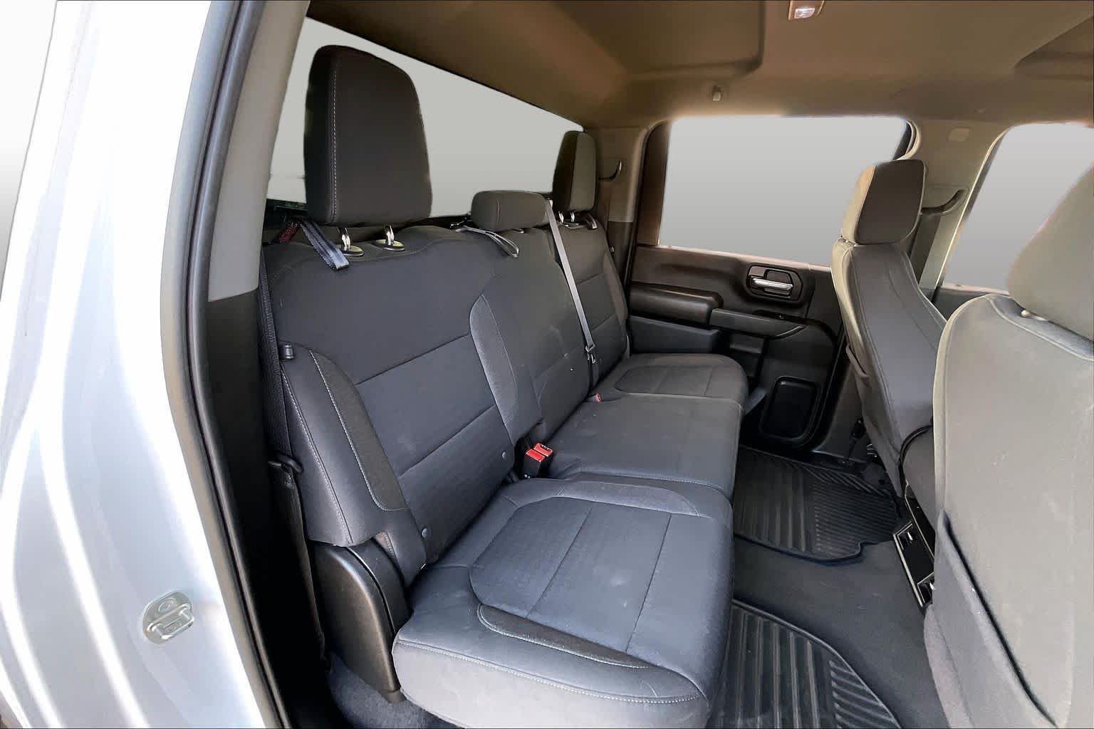 Used 2022 Summit White Chevrolet Custom image 18