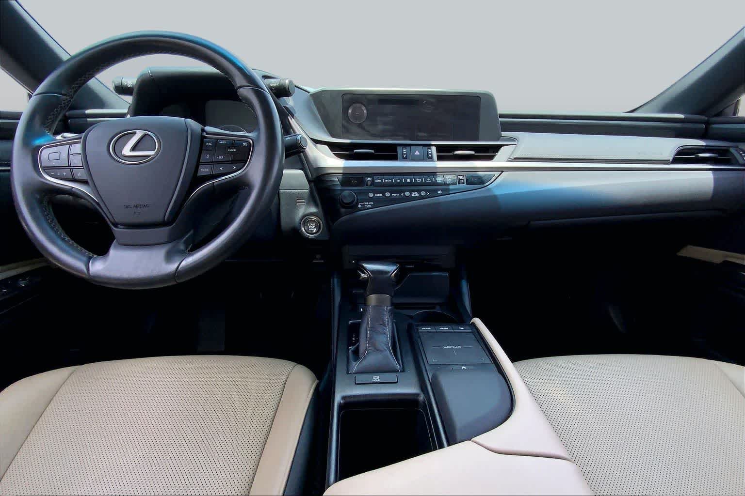 Used 2019 Nightfall Mica Lexus  image 15