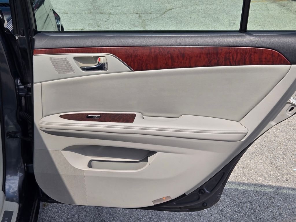 2012 Toyota Avalon Limited - Photo 14
