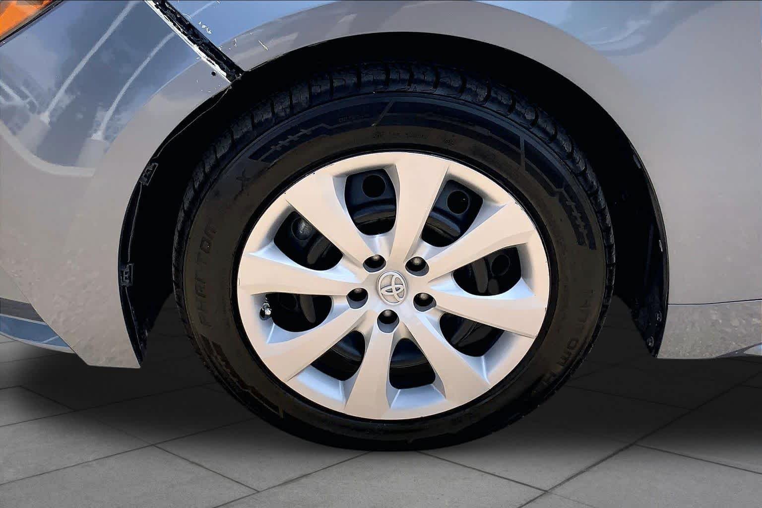 Used 2021 Celestite Toyota LE image 11