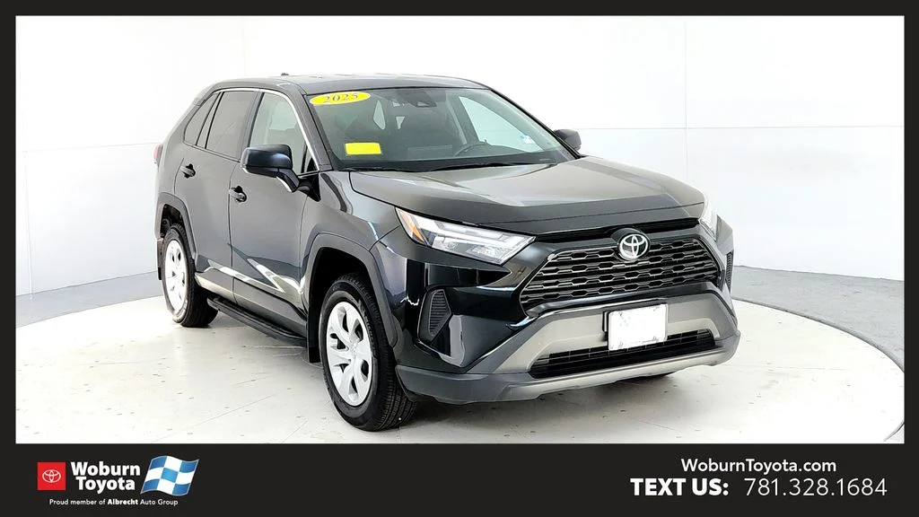 2025 Toyota RAV4 LE AWD's photo