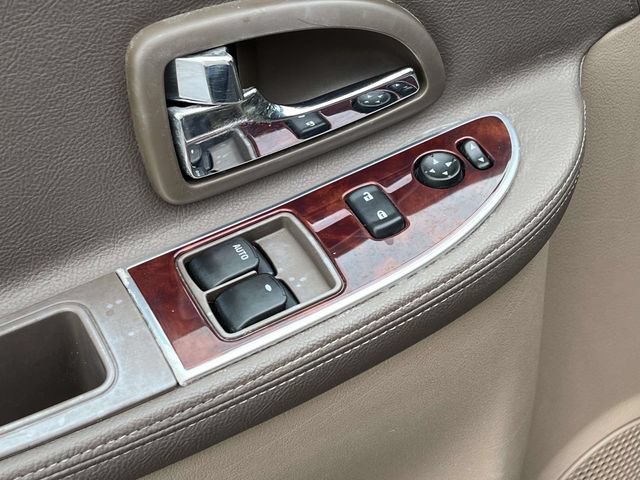 Used 2006 Sandstone Metallic Buick CXL image 19