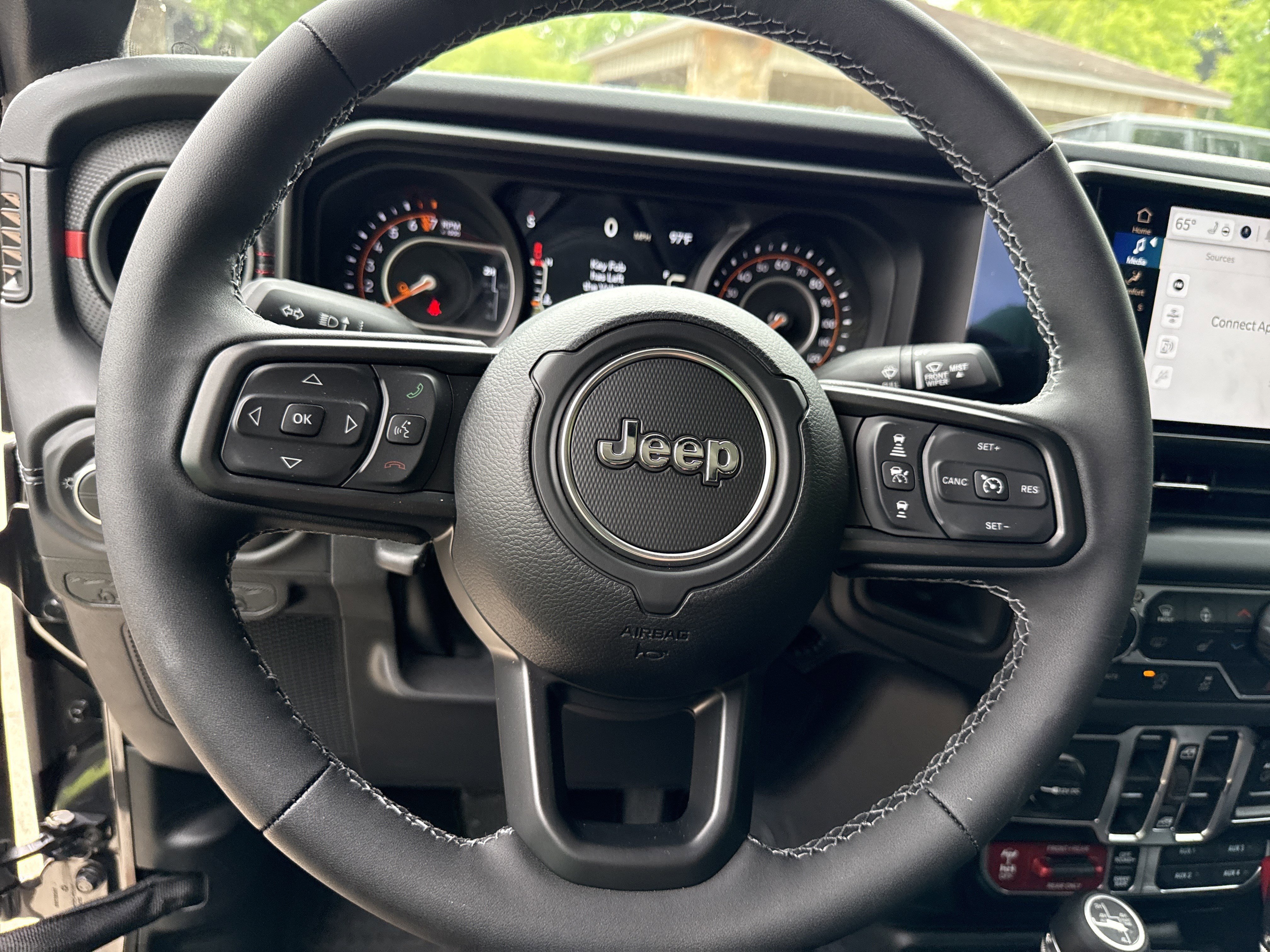New 2026 Granite Crystal Metallic Clearcoat Jeep Rubicon X image 31