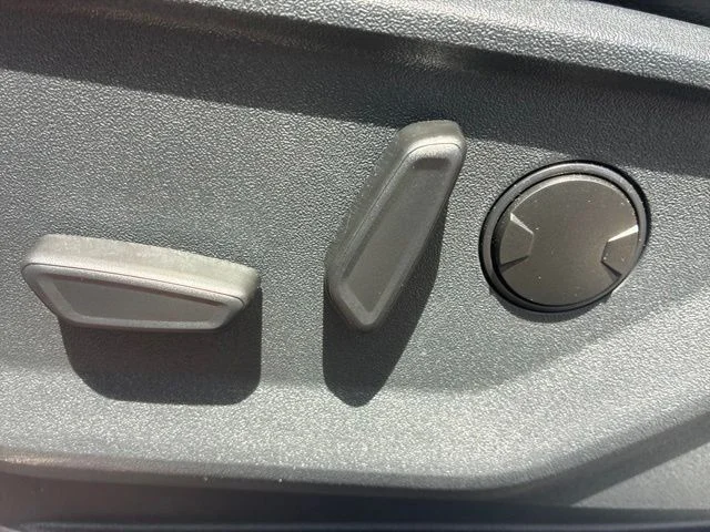 New 2026 Agate Black Metallic Ford XLT image 19