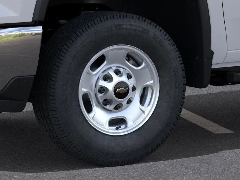 New 2026 Summit White Chevrolet WT image 9